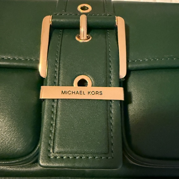 Michael Kors Colby Medium Shoulder Bag in Bosco (Green) - Picture 8 of 11